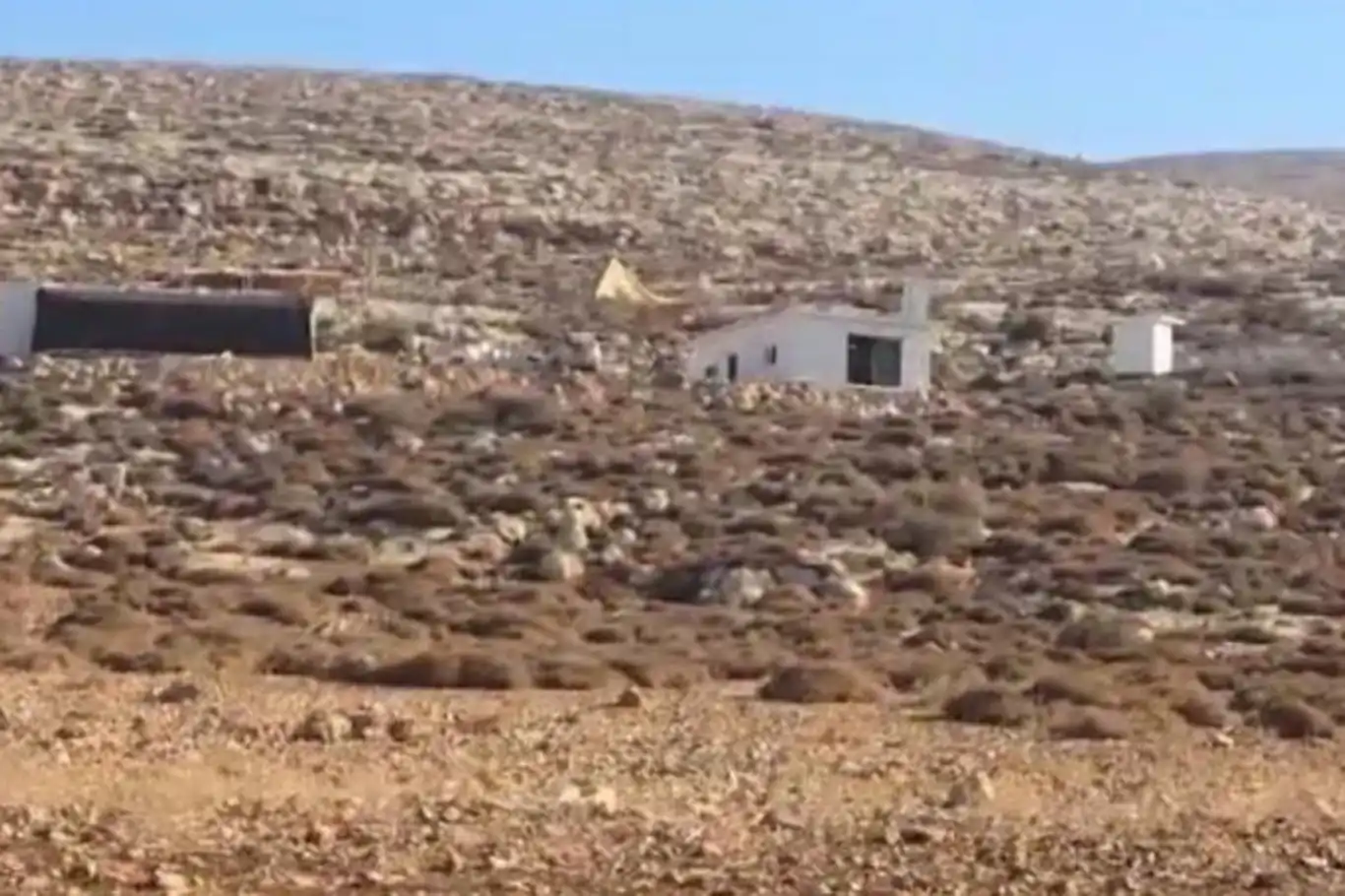 Nablus'un doğusunda yeni bir işgal noktası kuruldu Nablus'un doğusunda yeni bir işgal noktası kuruldu