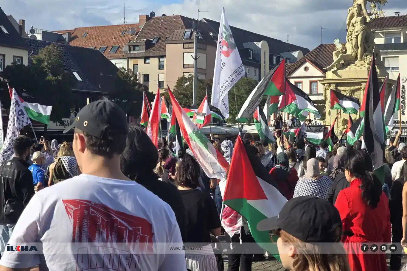 ألمانيا.. مسيرة حاشدة رفضًا لمجازر الاحتلال في غزة ألمانيا.. مسيرة حاشدة رفضًا لمجازر الاحتلال في غزة