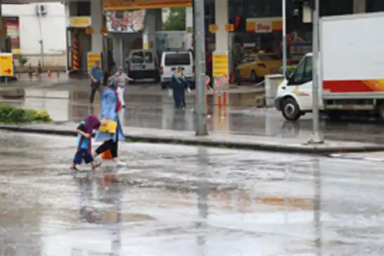İç ve Doğu Akdeniz'de yerel yağışlar bekleniyor
