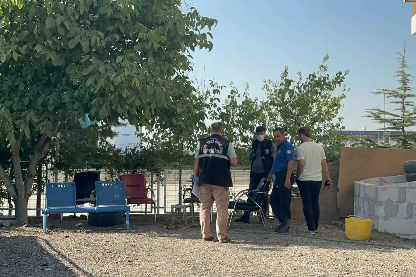 Malatya'da alacak verecek kavgasında kan aktı: 1 yaralı Malatya'da alacak verecek kavgasında kan aktı: 1 yaralı