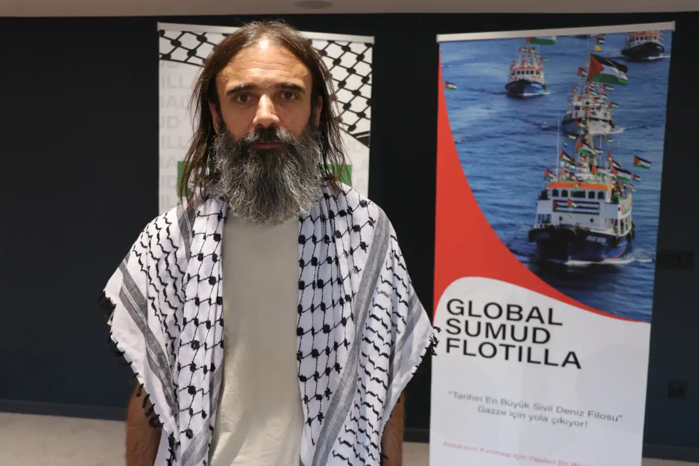 Aktivist Özkan: Küresel Sumud Filosu, Gazze’ye sadece insani yardım ulaştırmayı amaçlıyor Aktivist Özkan: Küresel Sumud Filosu, Gazze’ye sadece insani yardım ulaştırmayı amaçlıyor