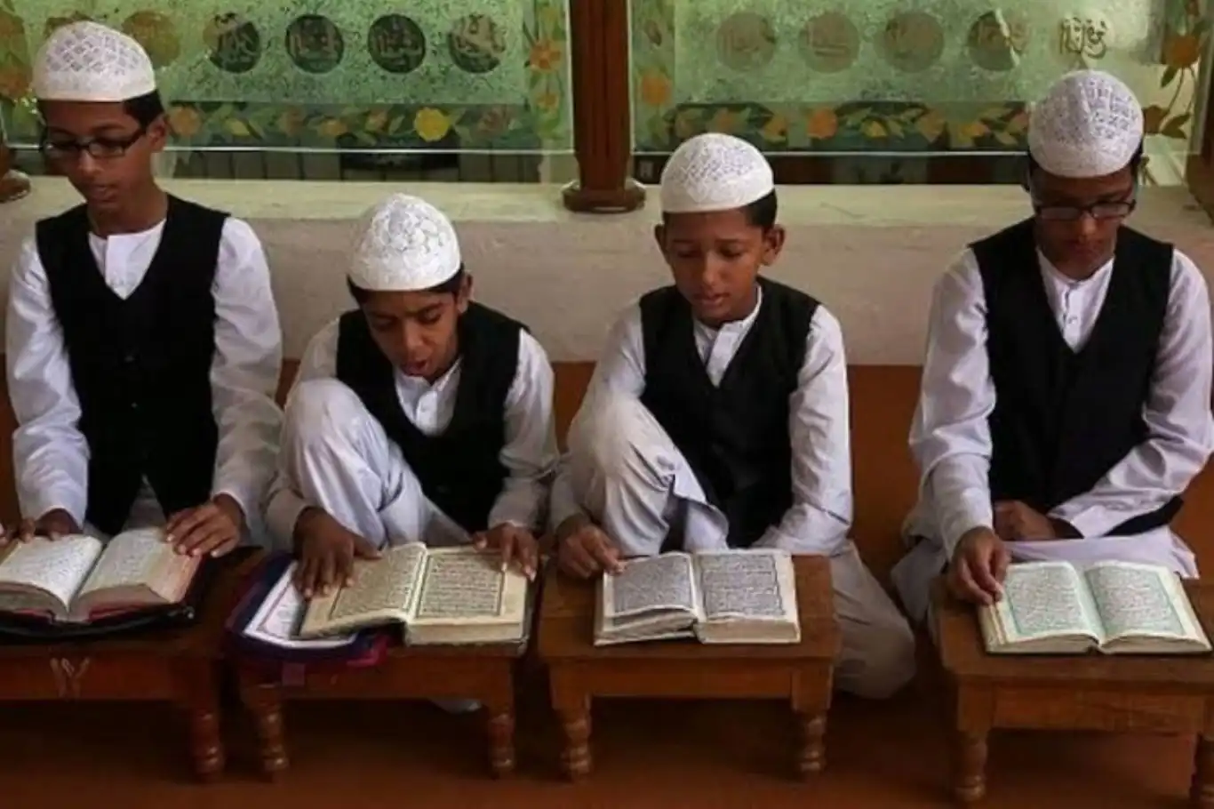 رغم قرار المحكمة العليا بإعادة فتحها..ضغوط على المدارس الإسلامية في ولاية أوتار براديش الهندية رغم قرار المحكمة العليا بإعادة فتحها..ضغوط على المدارس الإسلامية في ولاية أوتار براديش الهندية