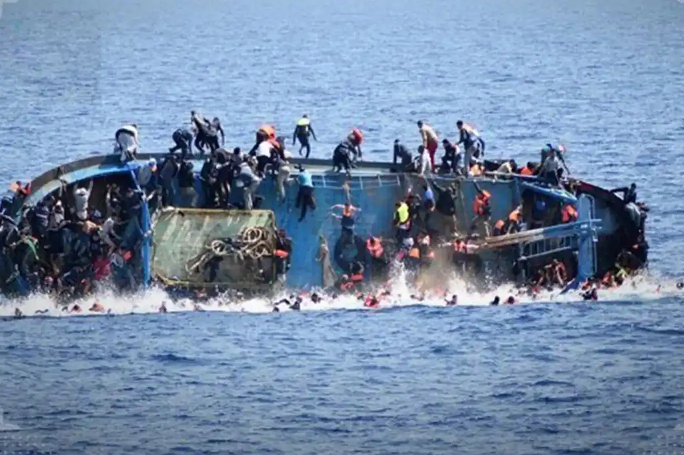 Yemen açıklarında alabora olan göçmen teknesinde can kaybı 68'e yükseldi