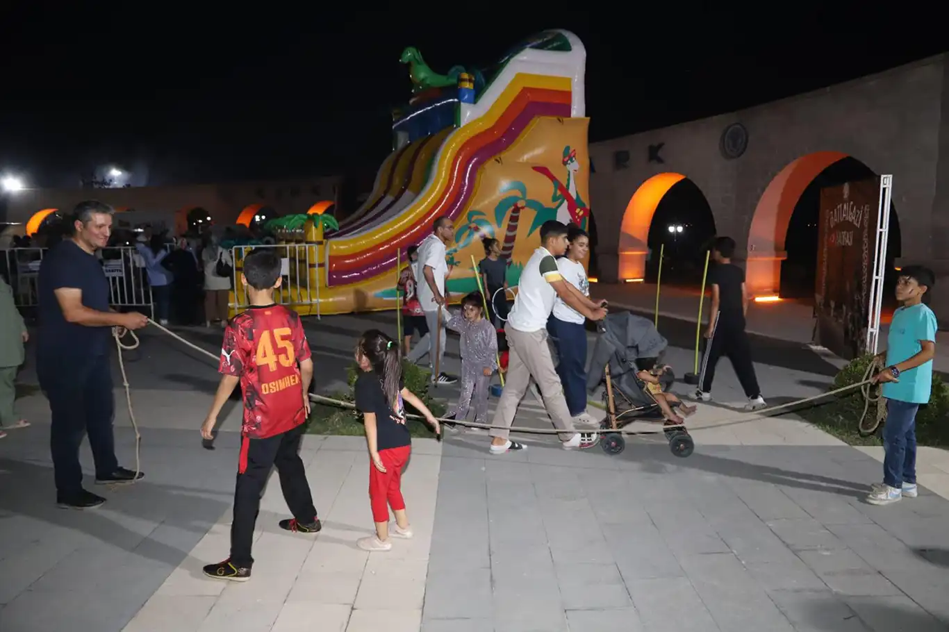 Battalgazi'de çocuklar geleneksel oyunlarla buluştu Battalgazi'de çocuklar geleneksel oyunlarla buluştu