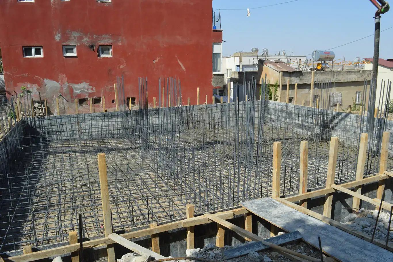 Siirt’te çimento krizi: Beton fiyatları neden el yakıyor Siirt’te çimento krizi: Beton fiyatları neden el yakıyor