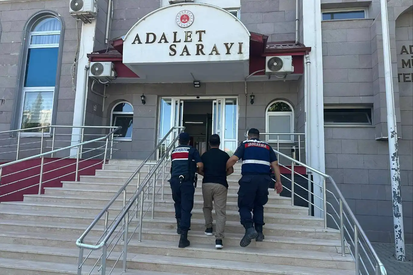 Adıyaman'da FETÖ hükümlüsü yakalandı Adıyaman'da FETÖ hükümlüsü yakalandı