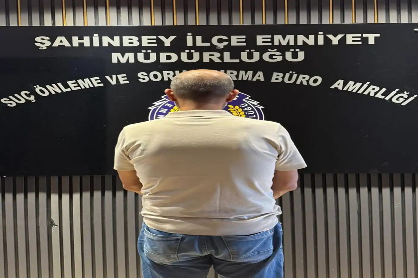 Kasten öldürme suçundan aranan şahıs yakalandı Kasten öldürme suçundan aranan şahıs yakalandı