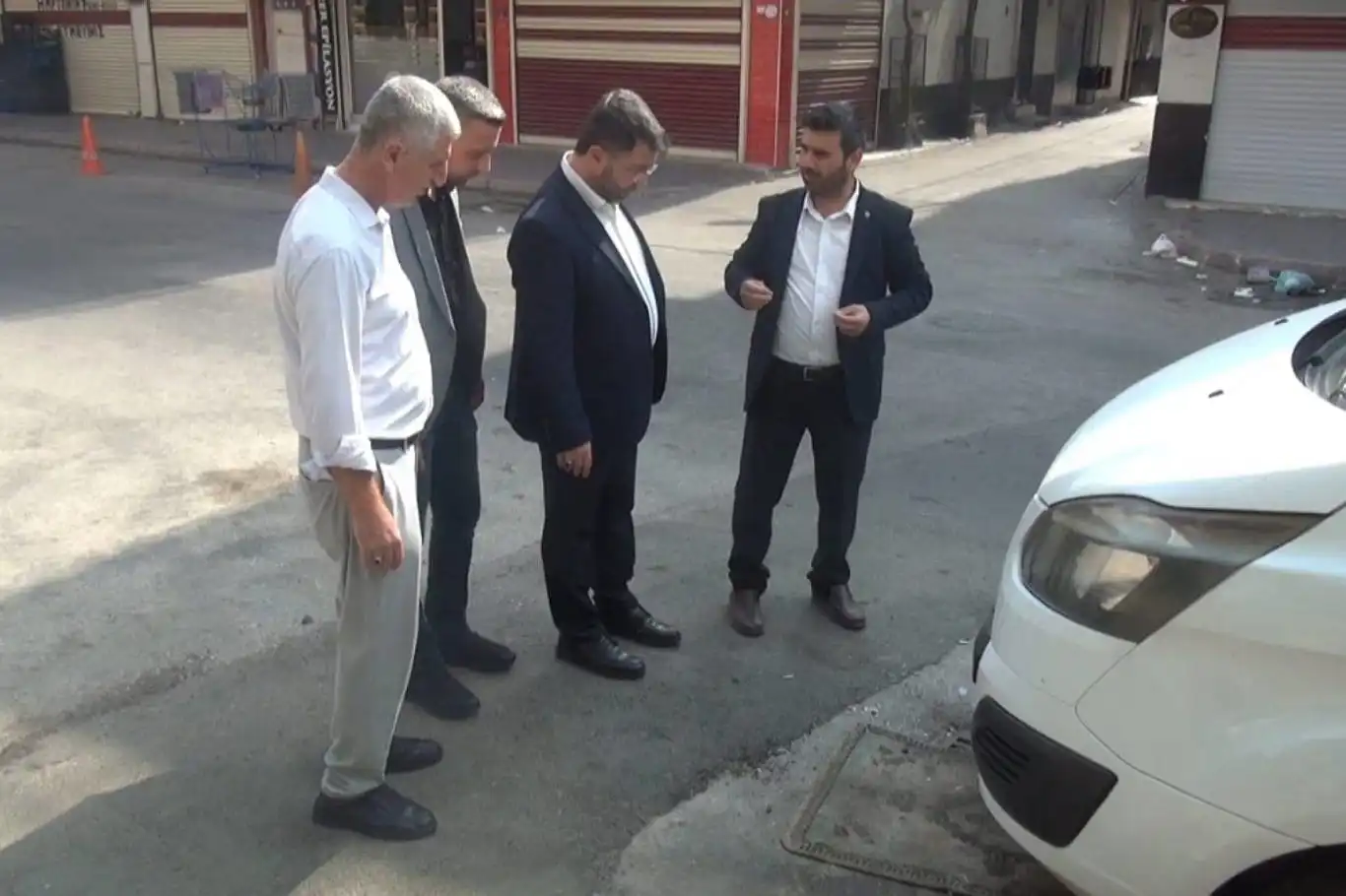 HÜDA PAR’dan Seyhan’daki logar kokularına tepki HÜDA PAR’dan Seyhan’daki logar kokularına tepki