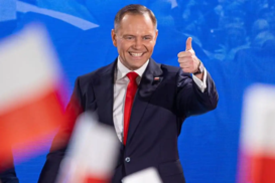 Karol Nawrocki sworn in as Poland’s new president