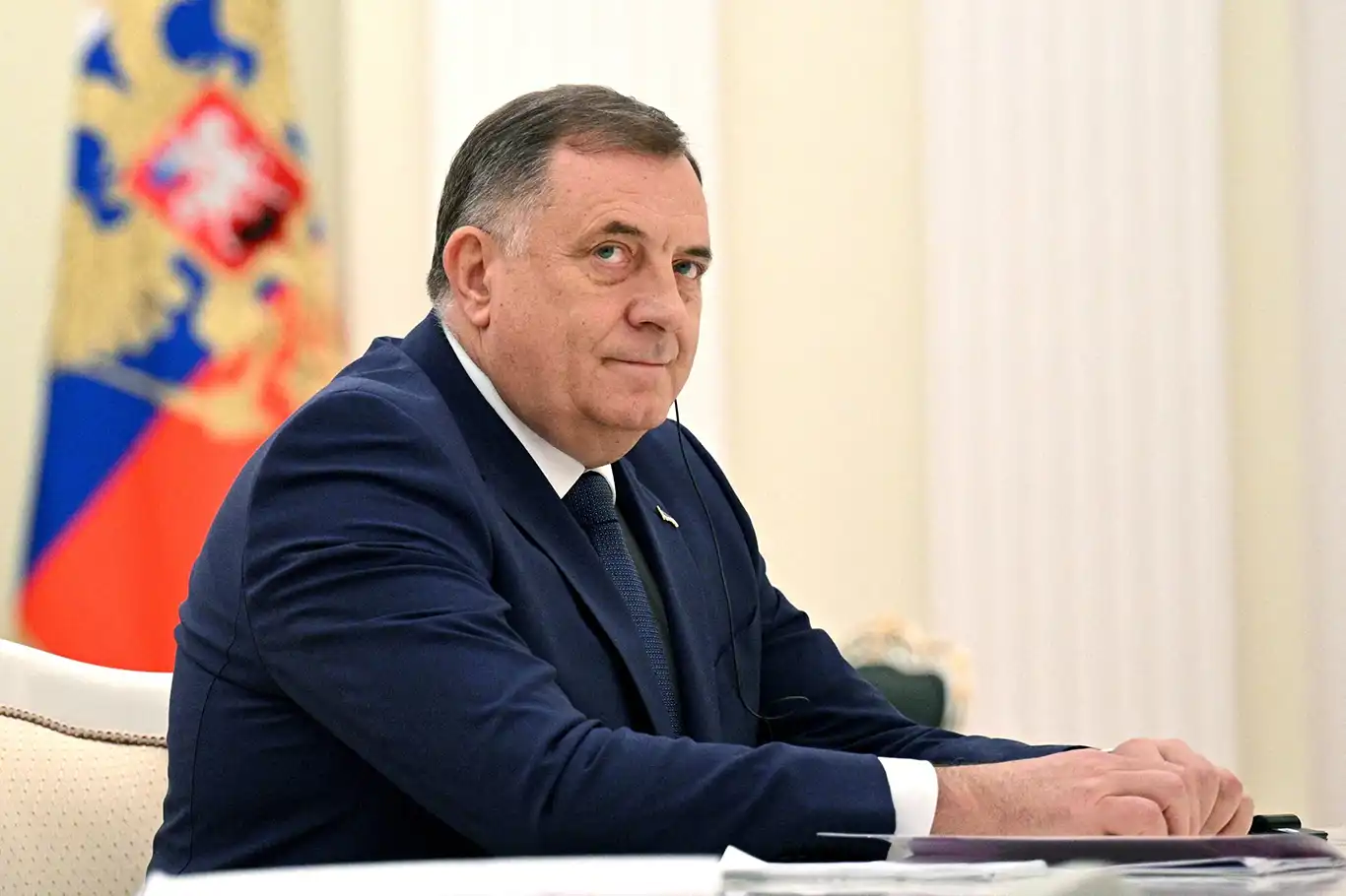 Bosnalı Sırp lider Dodik görevden alındı Bosnalı Sırp lider Dodik görevden alındı