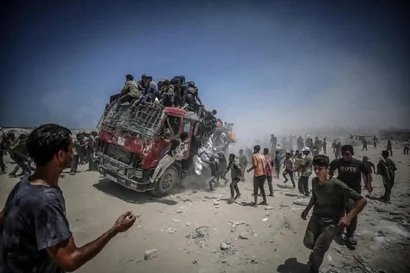 الأونروا: لا يمكن استمرار إسرائيل بقتل الفلسطينيين أثناء محاولتهم جلب الطعام الأونروا: لا يمكن استمرار إسرائيل بقتل الفلسطينيين أثناء محاولتهم جلب الطعام