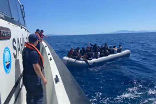 Muğla açıklarında 45 düzensiz göçmen yakalandı