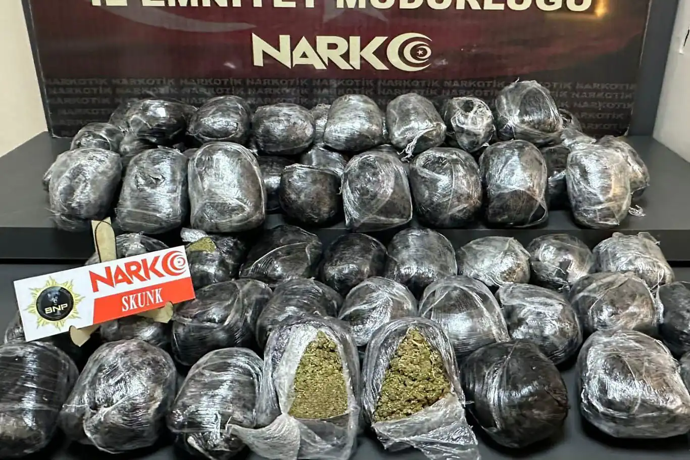 Batman'da 22 kilo skunk ele geçirildi, 4 kişi tutuklandı