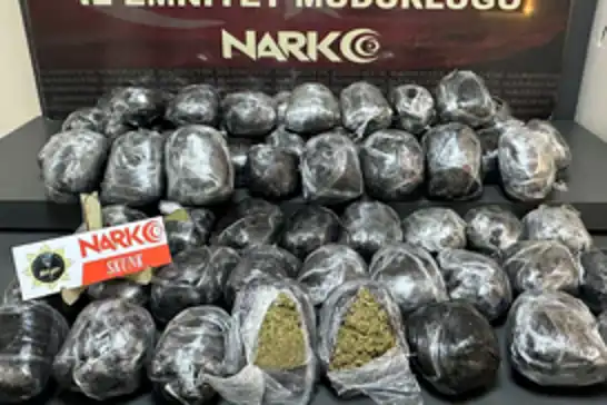Batman'da 22 kilo skunk ele geçirildi, 4 kişi tutuklandı
