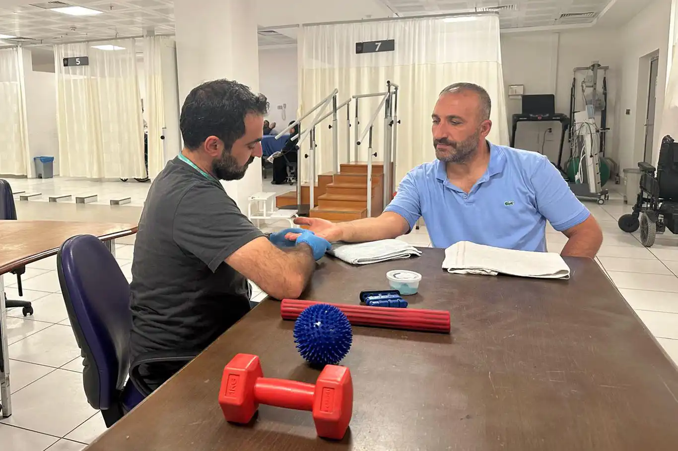 Batman'da fizik tedavi merkezinde 6 ayda 4 bin hasta tedavi edildi Batman'da fizik tedavi merkezinde 6 ayda 4 bin hasta tedavi edildi