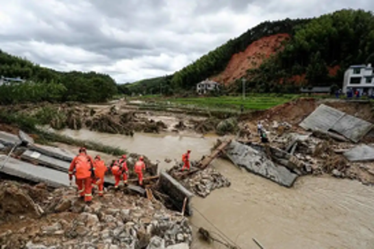 China flash floods: 10 dead, 33 missing in Gansu province