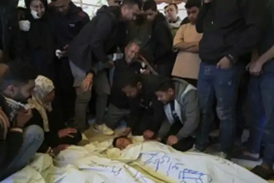 17 شهيدًا وعشرات الجرحى..الاحتلال يستهدف  مجدداً منتظري المساعدات  في غزة