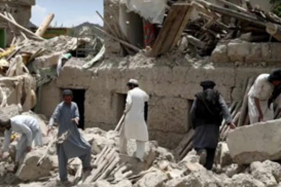 Afganistan'daki depremde ölü sayısı 622'yi geçti