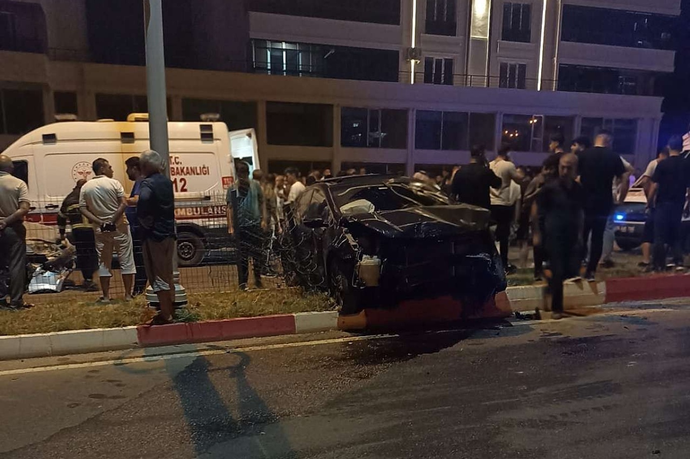 Siirt’te zincirleme kaza: 5 yaralı Siirt’te zincirleme kaza: 5 yaralı