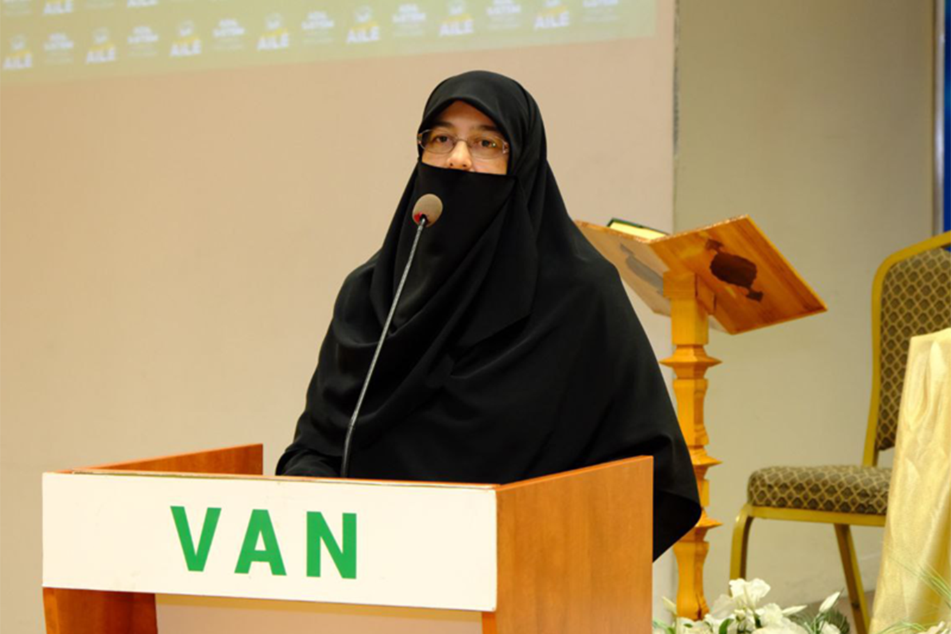 HÜDA PAR Van'da "Son Kale: Aile" paneli düzenledi: 6284 sayılı Kanun gençleri evlilikten soğutuyor HÜDA PAR Van'da "Son Kale: Aile" paneli düzenledi: 6284 sayılı Kanun gençleri evlilikten soğutuyor