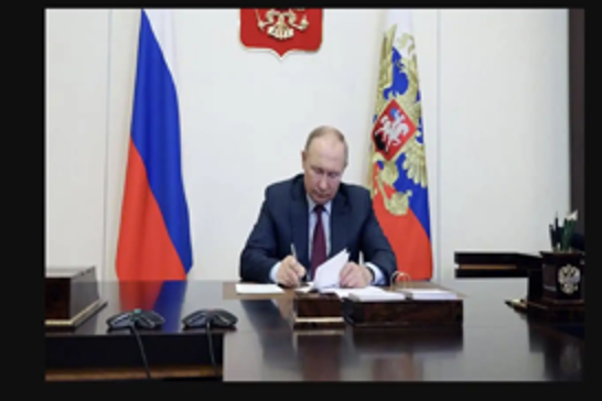 Putin hints at progress with Trump on ending Ukraine war