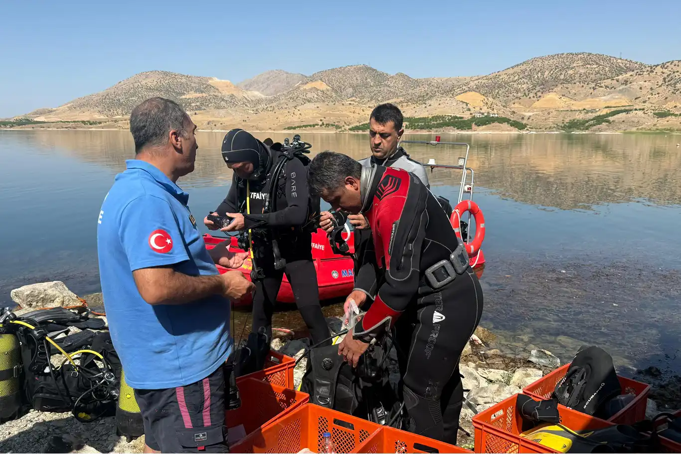 Malatya'da kayıp şahıs için barajda arama çalışması başlatıldı Malatya'da kayıp şahıs için barajda arama çalışması başlatıldı