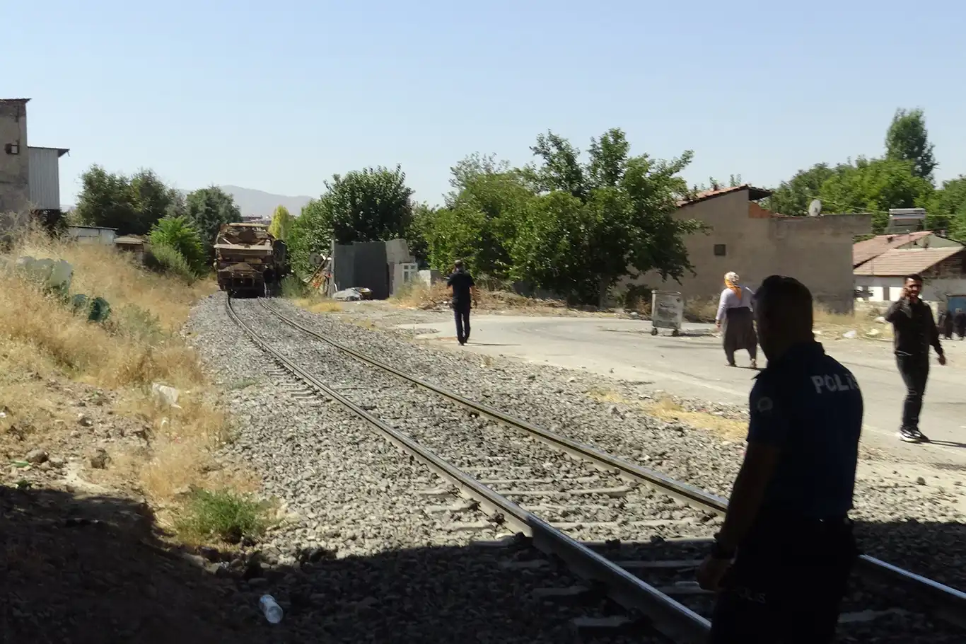 Malatya'da yük treninin çarptığı şahıs hayatını kaybetti Malatya'da yük treninin çarptığı şahıs hayatını kaybetti