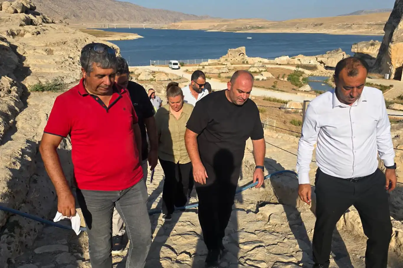 Kültür ve Turizm Başkanlığı'ndan Hasankeyf'e ziyaret Kültür ve Turizm Başkanlığı'ndan Hasankeyf'e ziyaret