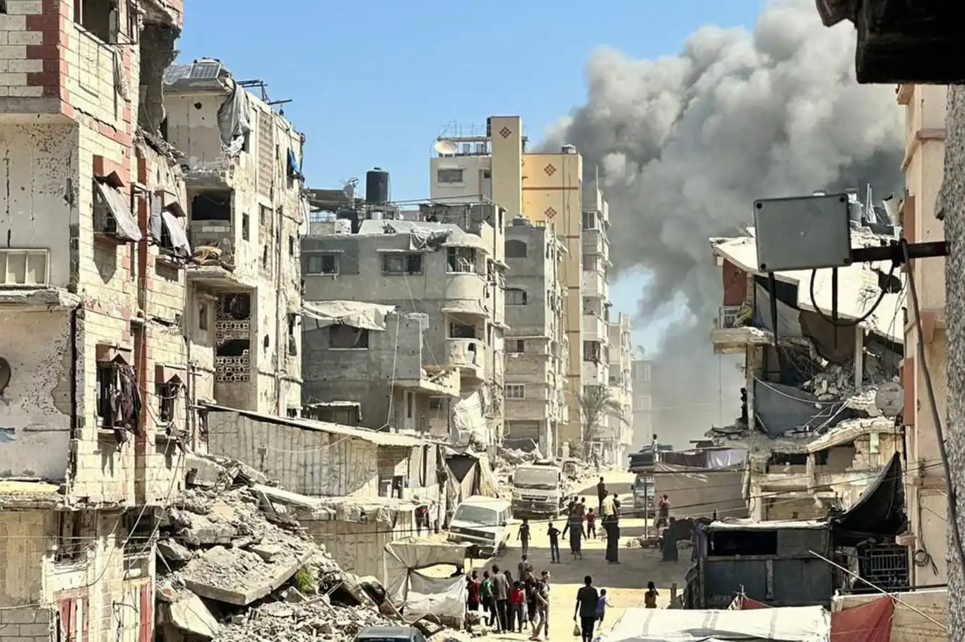 Gazze'de sabah saatlerinden bu yana 34 şehit