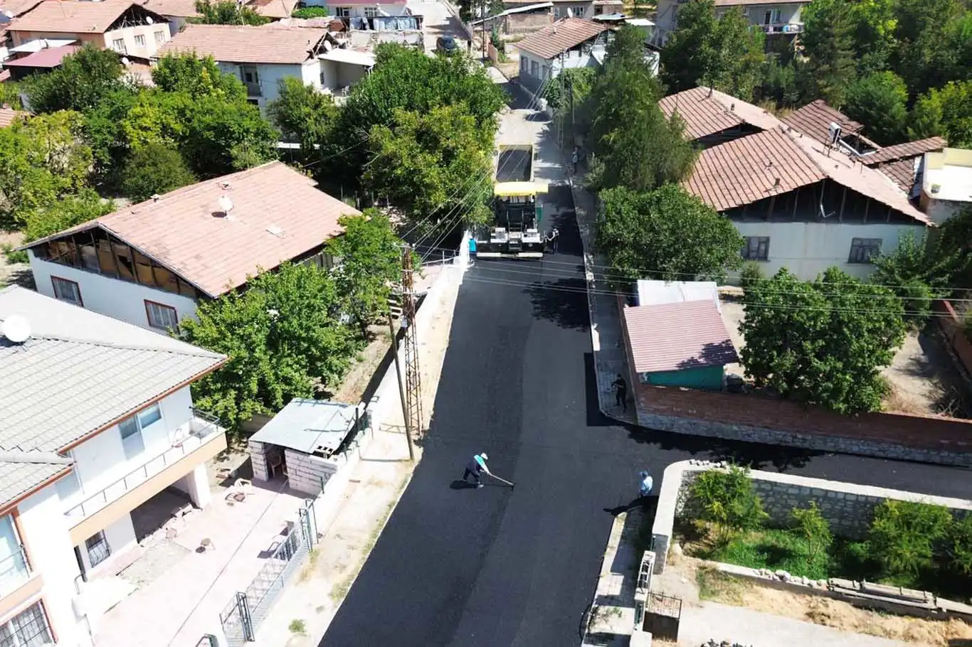 Battalgazi Belediyesinden asfalt çalışması Battalgazi Belediyesinden asfalt çalışması
