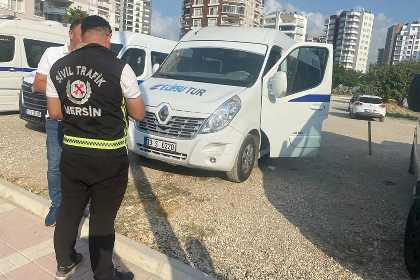 Mersin'de servis araçları mercek altında Mersin'de servis araçları mercek altında