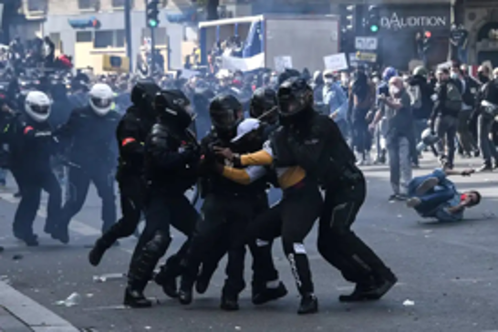 Clashes erupt as ‘Block Everything’ protesters challenge French government