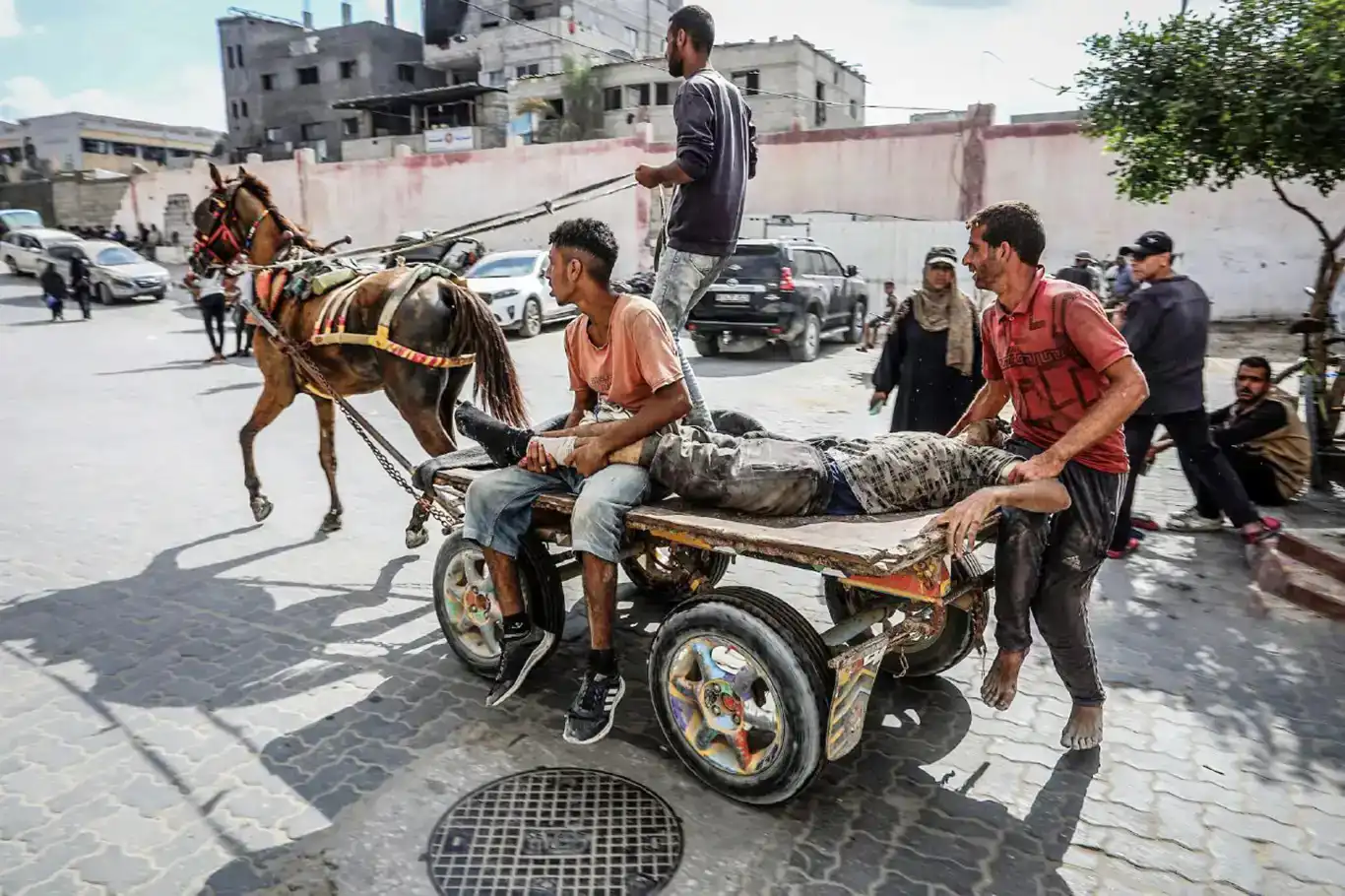 الأونروا: مقتل ما لا يقل عن 2000 شخص جائع أثناء البحث عن المساعدات في غزة