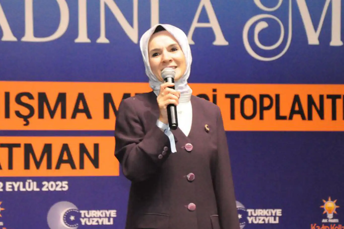 Bakan Göktaş: Batman'da 7 bin 600 aileye evde bakım desteği sağlıyoruz Bakan Göktaş: Batman'da 7 bin 600 aileye evde bakım desteği sağlıyoruz