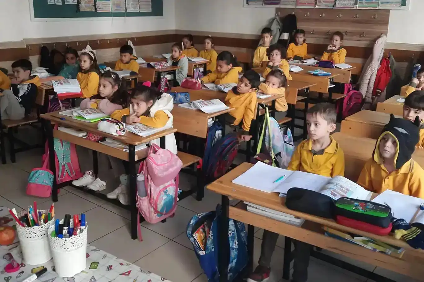 Aşırı ödev ve yüksek beklentiler çocukta kaygı yaratabilir! Aşırı ödev ve yüksek beklentiler çocukta kaygı yaratabilir!
