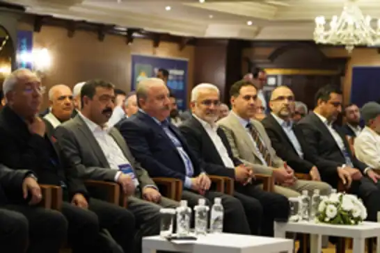 HÜDA PAR’ın "Toplumsal Mutabakat Arayışı ve Yeni Anayasa" çalıştayı başladı