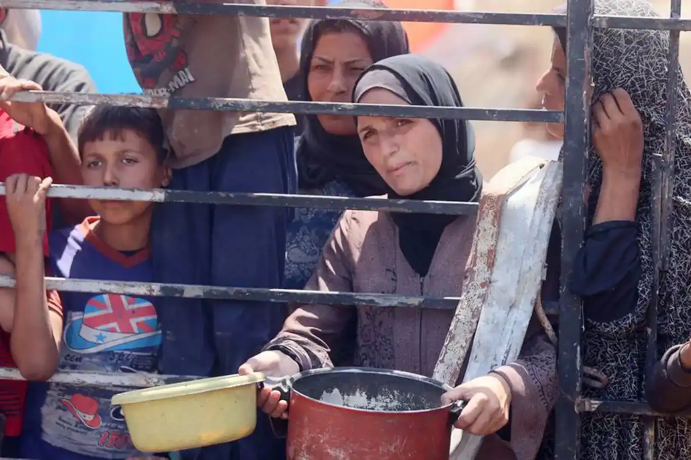 لە غەززە ٧ کەسی دیکە بەهۆی برسێتی گیانیان لەدەستدا