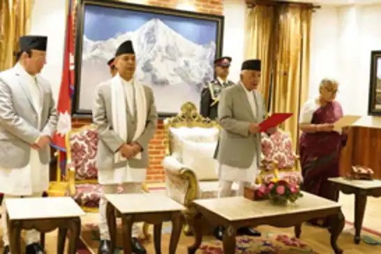 Nepal'de yeni başbakan göreve başladı