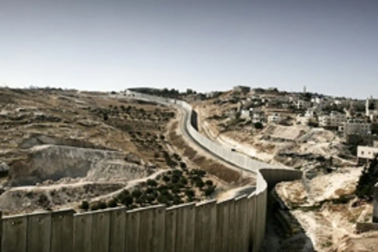Israeli forces Kill Palestinian worker near Jerusalem separation wall
