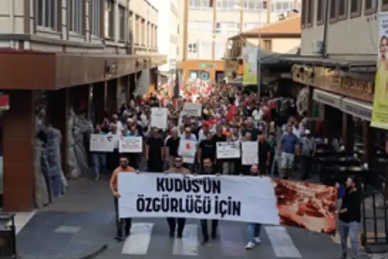 Balıkesir’de Sumud Filosu'na destek yürüyüşü