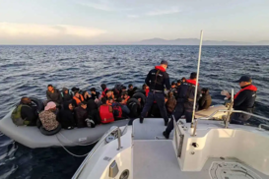 Türkiye rescues 23 migrants pushed back by Greek forces off Çanakkale