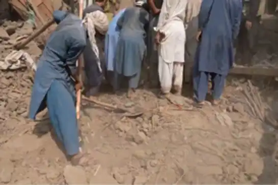 Afganistan'daki depremde hayatını kaybedenlerin sayısı 1400'ü aştı