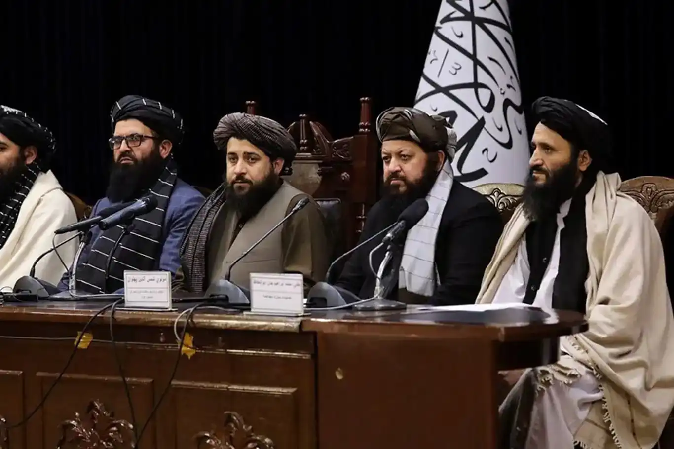 اجتماع للمسؤولين الأفغان بشأن الزلزال: توجيهات صارمة لصالح المنكوبين اجتماع للمسؤولين الأفغان بشأن الزلزال: توجيهات صارمة لصالح المنكوبين