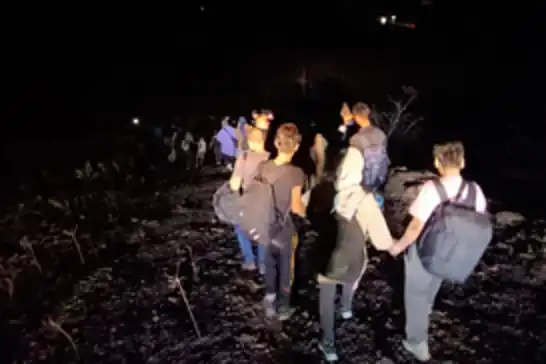 İzmir'de 14 düzensiz göçmen yakalandı
