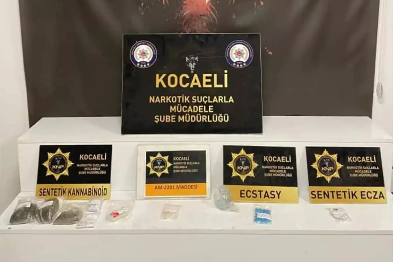 Kocaeli'de uyuşturucu operasyonu: 5 tutuklama Kocaeli'de uyuşturucu operasyonu: 5 tutuklama