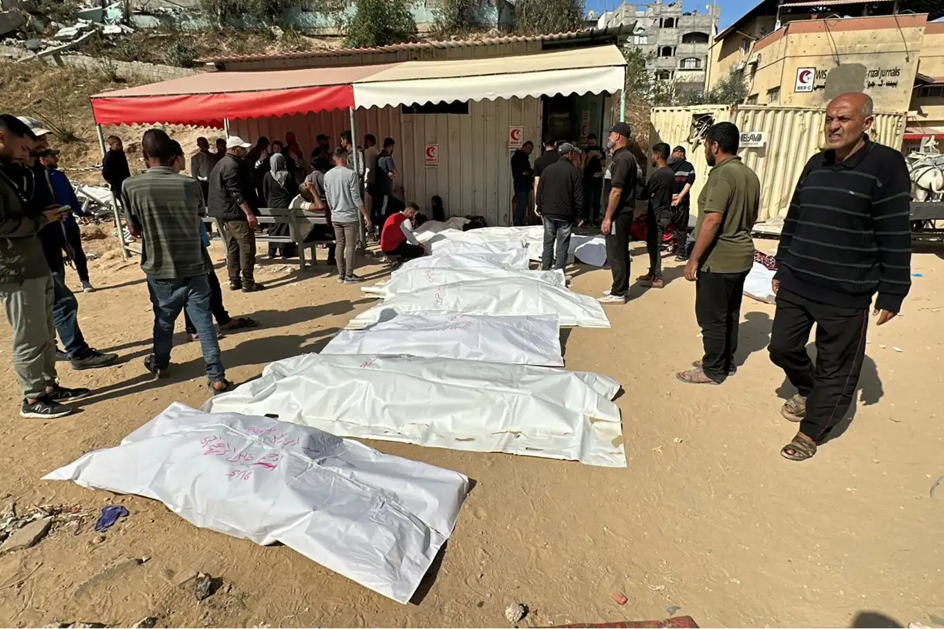 Gazze'de şehit sayısı 65 bin 283'e yükseldi Gazze'de şehit sayısı 65 bin 283'e yükseldi