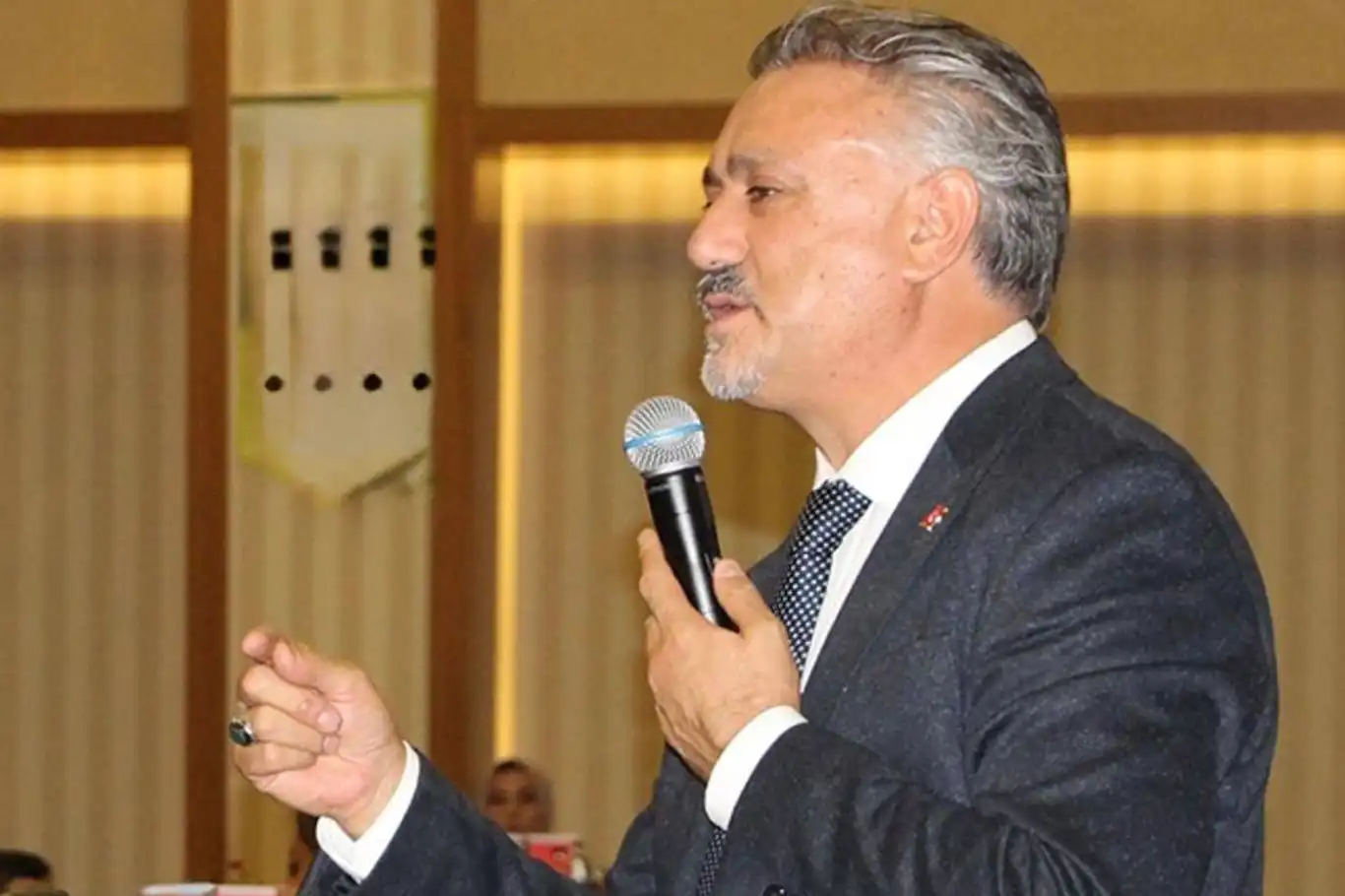 Eğitimci Sarıtaç: Aile desteği olmadan başarı sürdürülemez