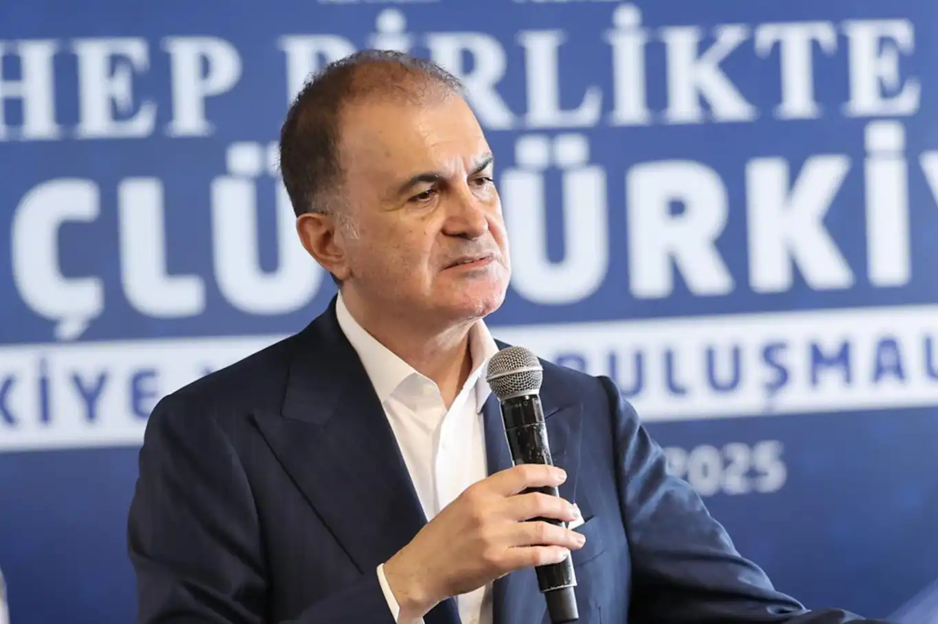 Ömer Çelik'ten Cumhurbaşkanı Edoğan'ı, işgalci Netanyahu ile kıyaslayan TV'ye tepki Ömer Çelik'ten Cumhurbaşkanı Edoğan'ı, işgalci Netanyahu ile kıyaslayan TV'ye tepki