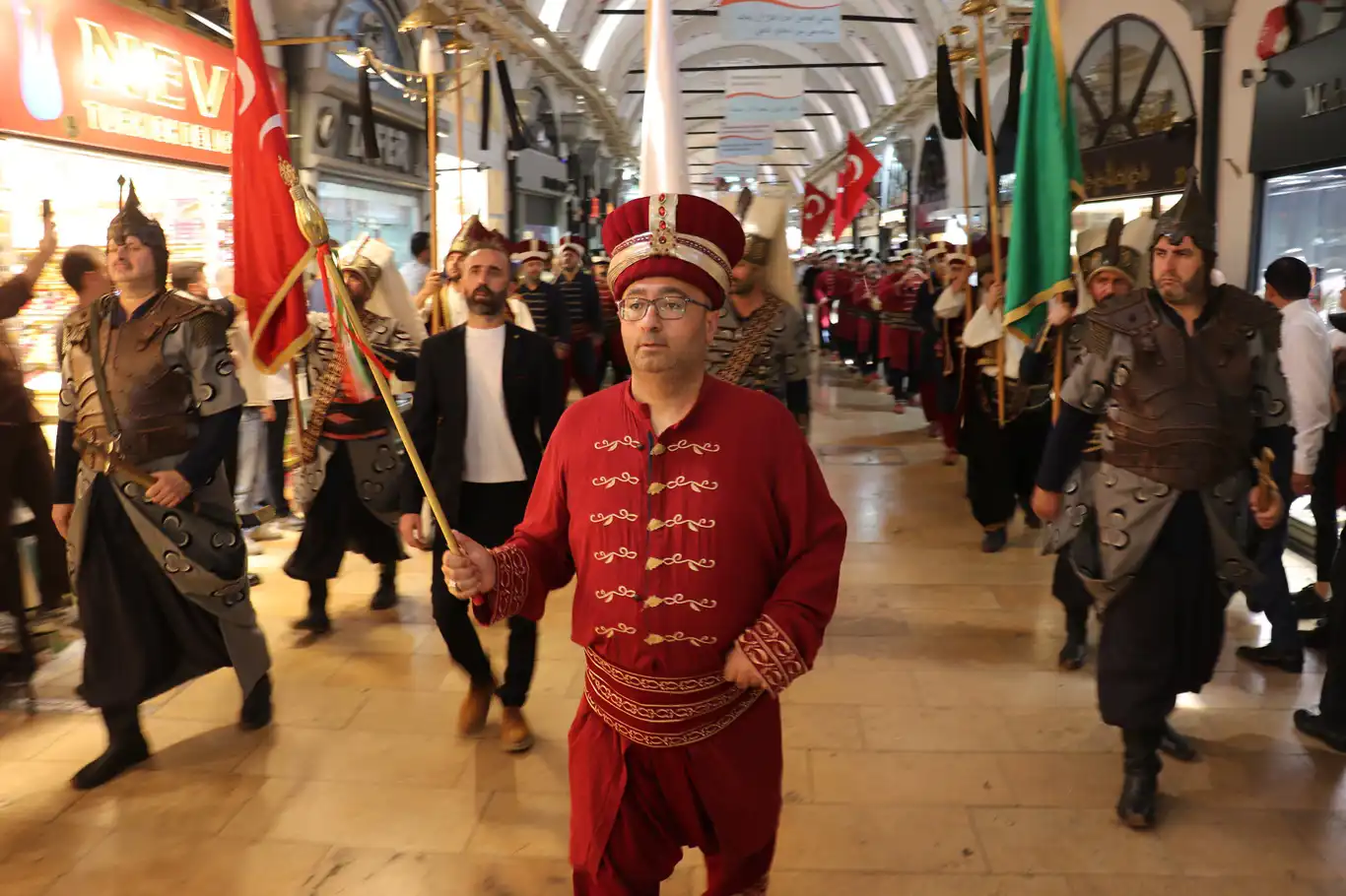 Ahilik Haftası İstanbul'da mehter yürüyüşü ve dua ile başladı