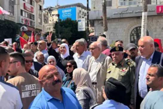 Batı Şeria'da on binler Filistin için yürüdü: Şehitlerimizin kanı boşa gitmeyecek